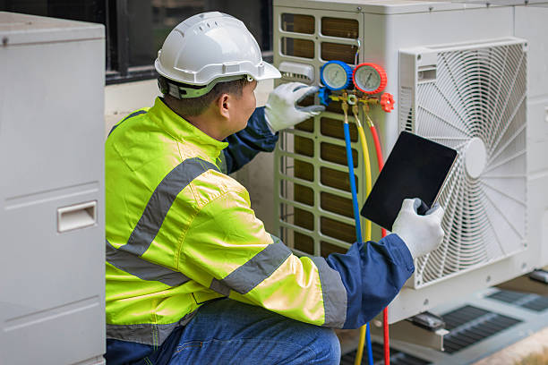 Professional Hvac Installation technician working in Slinger, WI